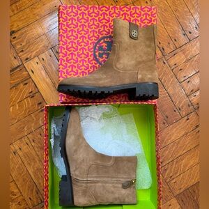 Brand new in box Tory Burch Oakridge bootie boots brown tan tobacco 10